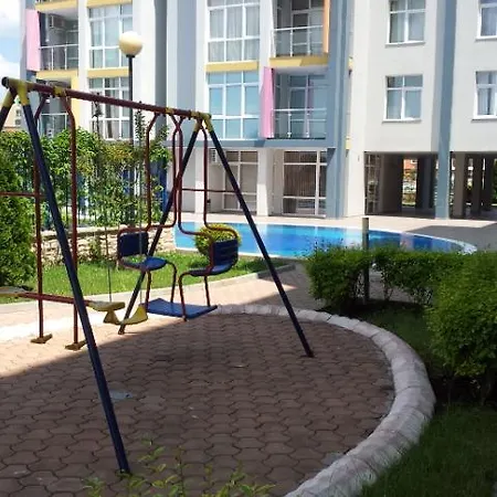 Lägenhet Rusavel In Sun City 3 Slăntjev Brjag